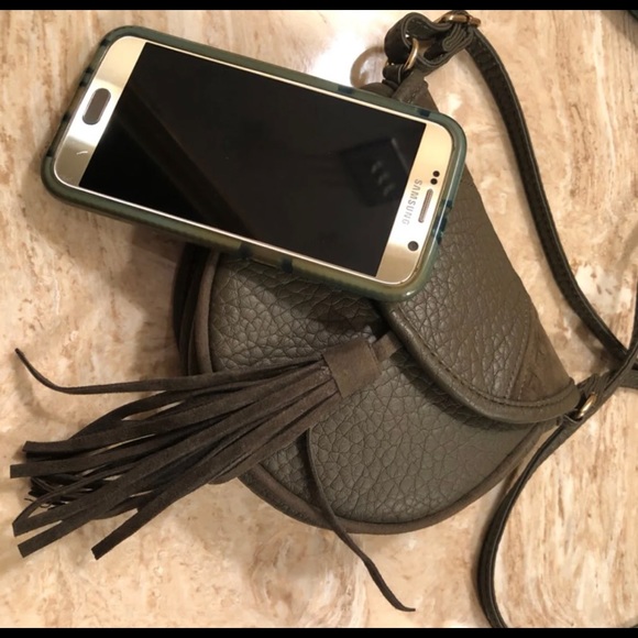 FREE SHIPPING :) Olive Green Crossbody Bag - Picture 3 of 5